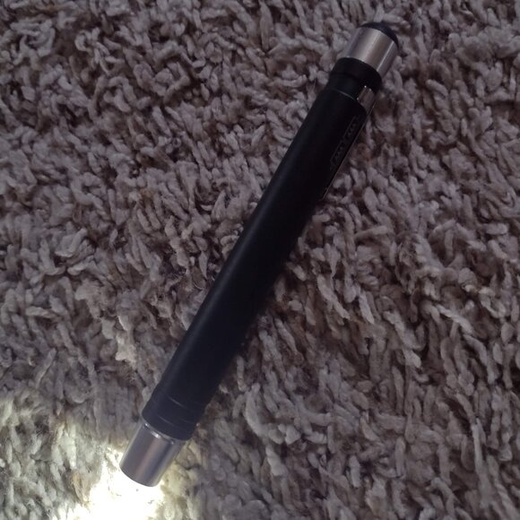 9" pen light - Bundle and save! - Picture 1 of 3